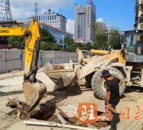 后入jk啪啪高温下的坚守｜道路建设者用汗水铺就畅通路